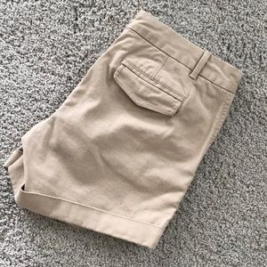 Tan banana republic shorts😍